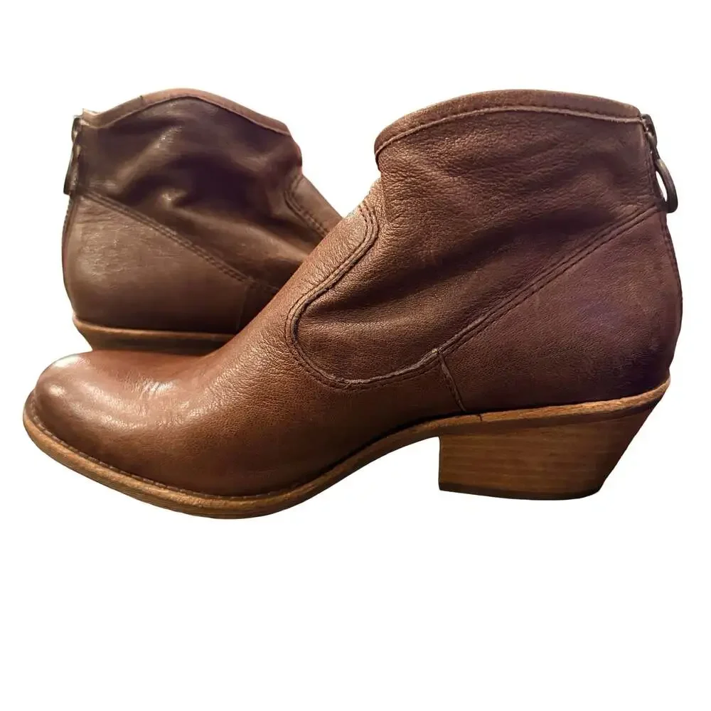 Sofft Aisley Women's Leather Ankle Booties in Cocoa Brown